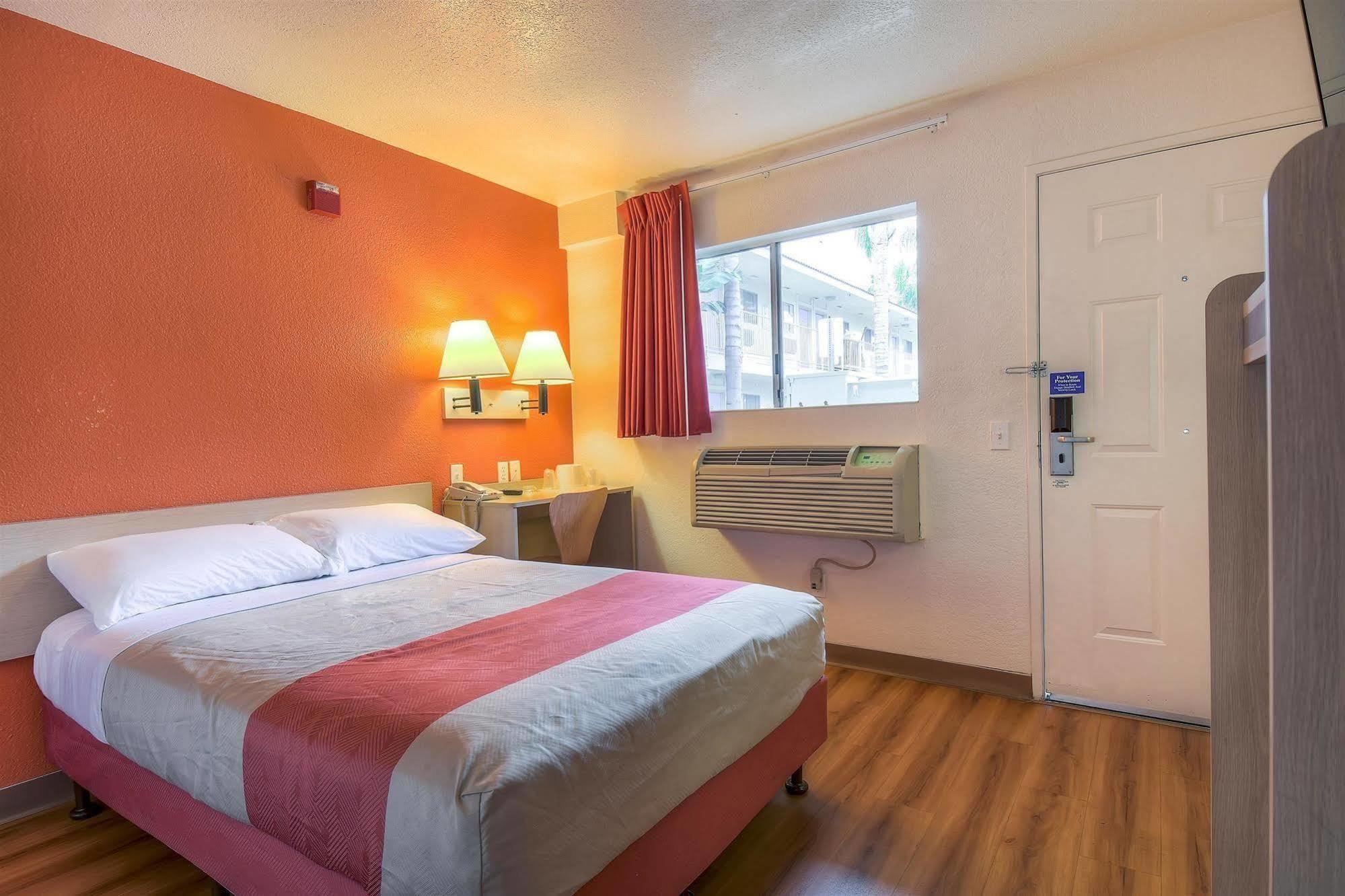 Motel 6-Chino, Ca - Los Angeles Area Dış mekan fotoğraf
